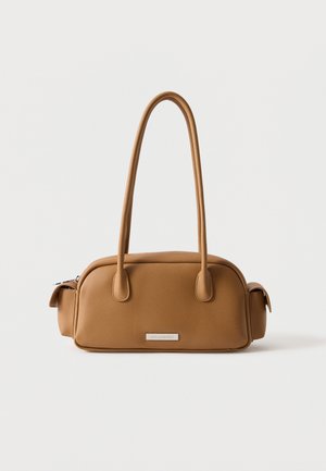 KARL LAGERFELD, IKON PEBBLE - Τσάντα χειρός - caramel