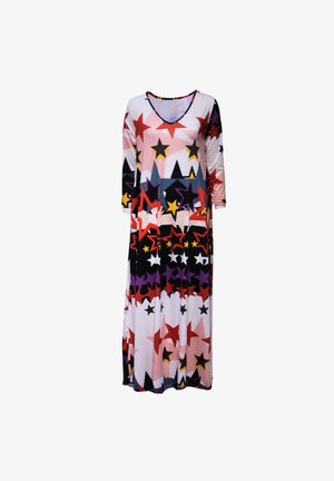 Vestido largo y suelto hecho de una tela elástica que presenta un estampado de estrellas multicolores en rojo, rosa, púrpura y negro, con mangas de tres cuartos.