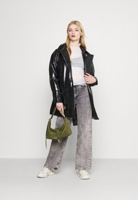 Weekday JANIS SHORT JACKET - Casaco curto - black
