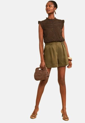 Love & Roses, PETITE FIT - BRODERIE SHELL TOP - Blouse - chocolate brown