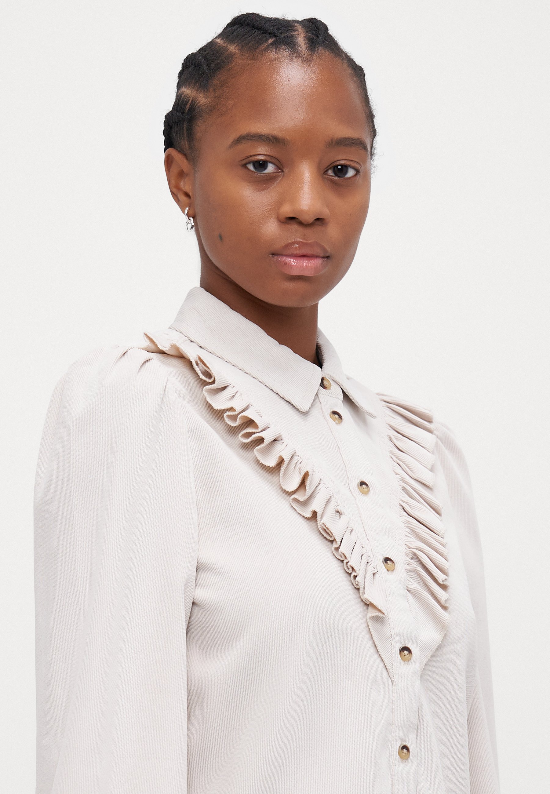 ONLY Petite ONLMARIKE FRILL SHIRT - Button-down blouse - pumice