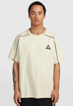 O'Neill, O'NEILL FWC'PLAY T-SHIRT  -  TEES SHORTSLEEVE  -  - Basic T-shirt - linen white