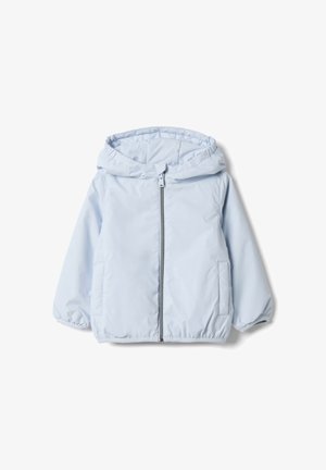 Hellblaue Kapuzenjacke mit durchgehendem Reißverschluss, zwei Seitentaschen, elastischen Bündchen und einer glatten, glänzenden Textur. Verfügt über eine legere, lockere Passform.