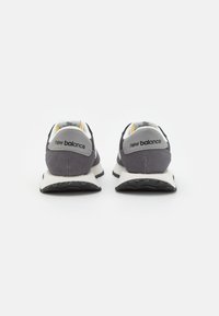 New Balance WS237 - Zapatillas running asfalto - black magnet/negro ...