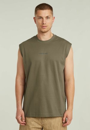BOXY SLEEVELESS - T-shirt basic - turf