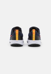 Nike Performance NIKE REVOLUTION 6 (PSV) - Utcai futócipők - midnight navy/bright crimson/black/yellow ochre