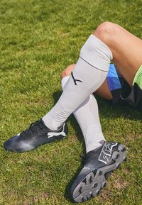 FUTURE 7 PLAY FG/AG - Zapatillas fútbol para césped artificial - black/white