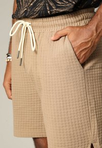 DEELUXE NOLAN - Short - Dune