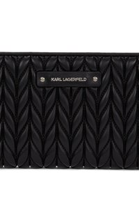 Clutch in pelle nera con motivo a foglia in rilievo, dotato di una placca argentata con il testo "KARL LAGERFELD." Texture liscia e design strutturato.