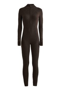 Tamnocrni rebrasti kombinezon od pletenine s dugim rukavima, visokim ovratnikom, prednjim patentnim zatvaračem i rupama za palce na manžetama.