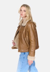Freaky Nation COZY MOOD - Veste en cuir - pug