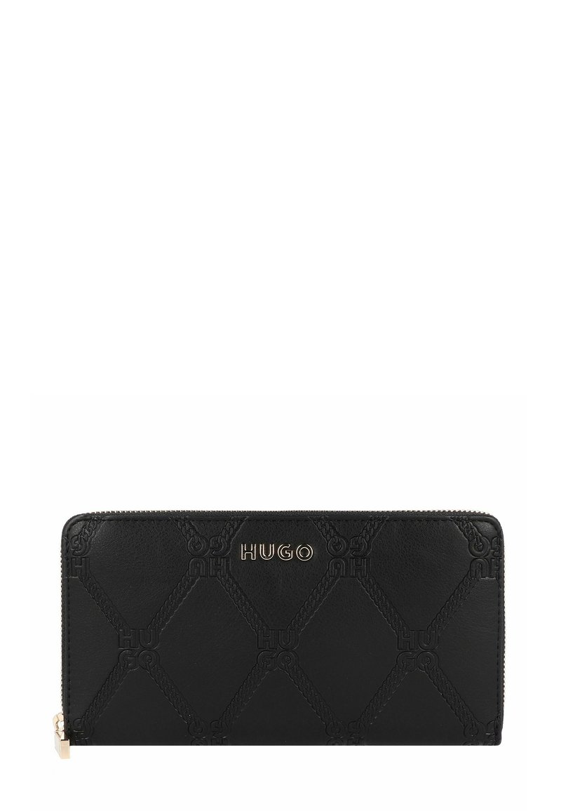 Portafoglio in pelle nera con motivo a diamante impresso, logo in tonalità oro, chiusura con zip e dettagli in superficie testurizzati. Design slim per una facile portabilità.