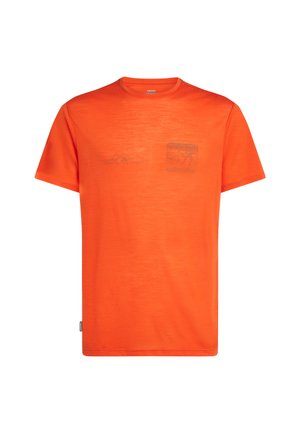 T-paita lyhyillä hihoilla kirkkaan oranssista kankaasta. Sisältää hienovaraisen maisemagrafiikan ja logon rinnassa. Sileä rakenne, normaali mitoitus.