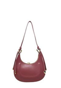 Borsa hobo in pelle liscia bordeaux. Caratterizzata da una forma curva, hardware dorato e una sola tracolla regolabile.