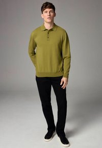 Next Top s dlouhým rukávem - olive green