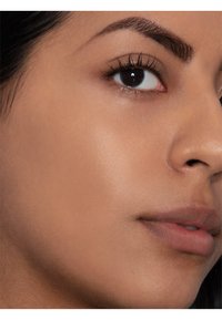 Milani 2-IN-1 FOUNDATION + CONCEALER - Base de maquillaje - sand
