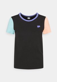 Puma DOWNTOWN SMALL LOGO TEE - T-shirt z nadrukiem