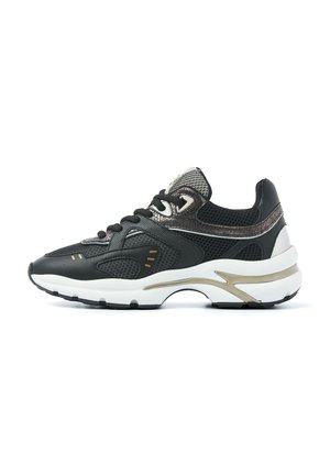 Trainers - black