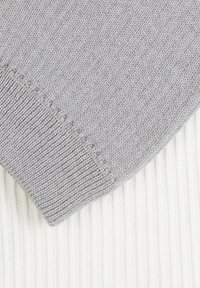 FALKE Scaldacollo - off-white (2040)