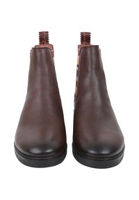 Brązowe skórzane botki za kostkę z elastycznymi bocznymi panelami, żebrowanymi uchwytami i gładkim wykończeniem. Podeszwa jest czarna i płaska.