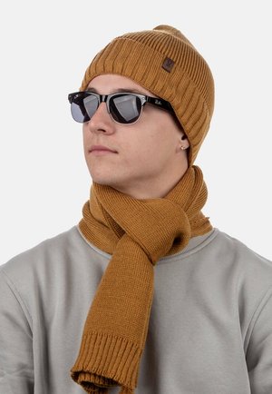 SCJ SET wielbłądzi