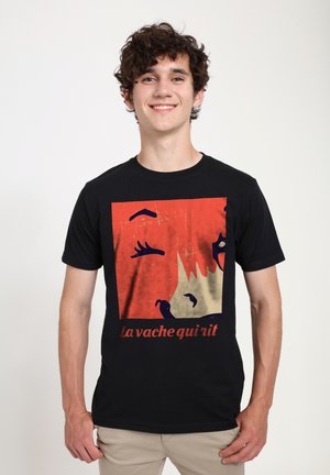 THE LAUGHING COW CLOSE UP WINK - Print T-shirt - black