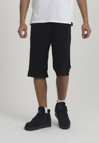 Brave Soul Shorts - black