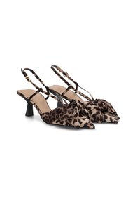Zapatos de tacón de flecos con estampado de leopardo, puntera afilada, lazo decorativo en la parte delantera y tacones bajos de bloque.
