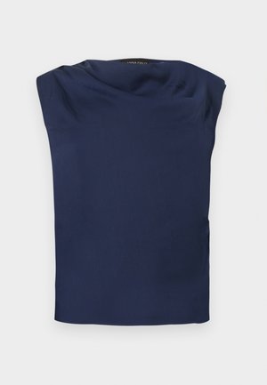 Blouse sans manches bleu marine avec un col drapé, tissu lisse et ourlet droit, présenté à plat sur un fond blanc.