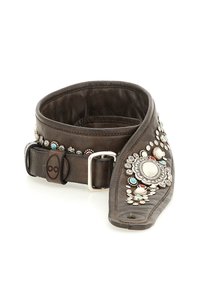 Fascia in pelle marrone con accenti decorativi in argento e colorati, impreziosita da motivi intricati e fibbia in argento.