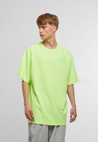 Urban Classics TALL TEE - Osnovna majica kratkih rukava - electriclime