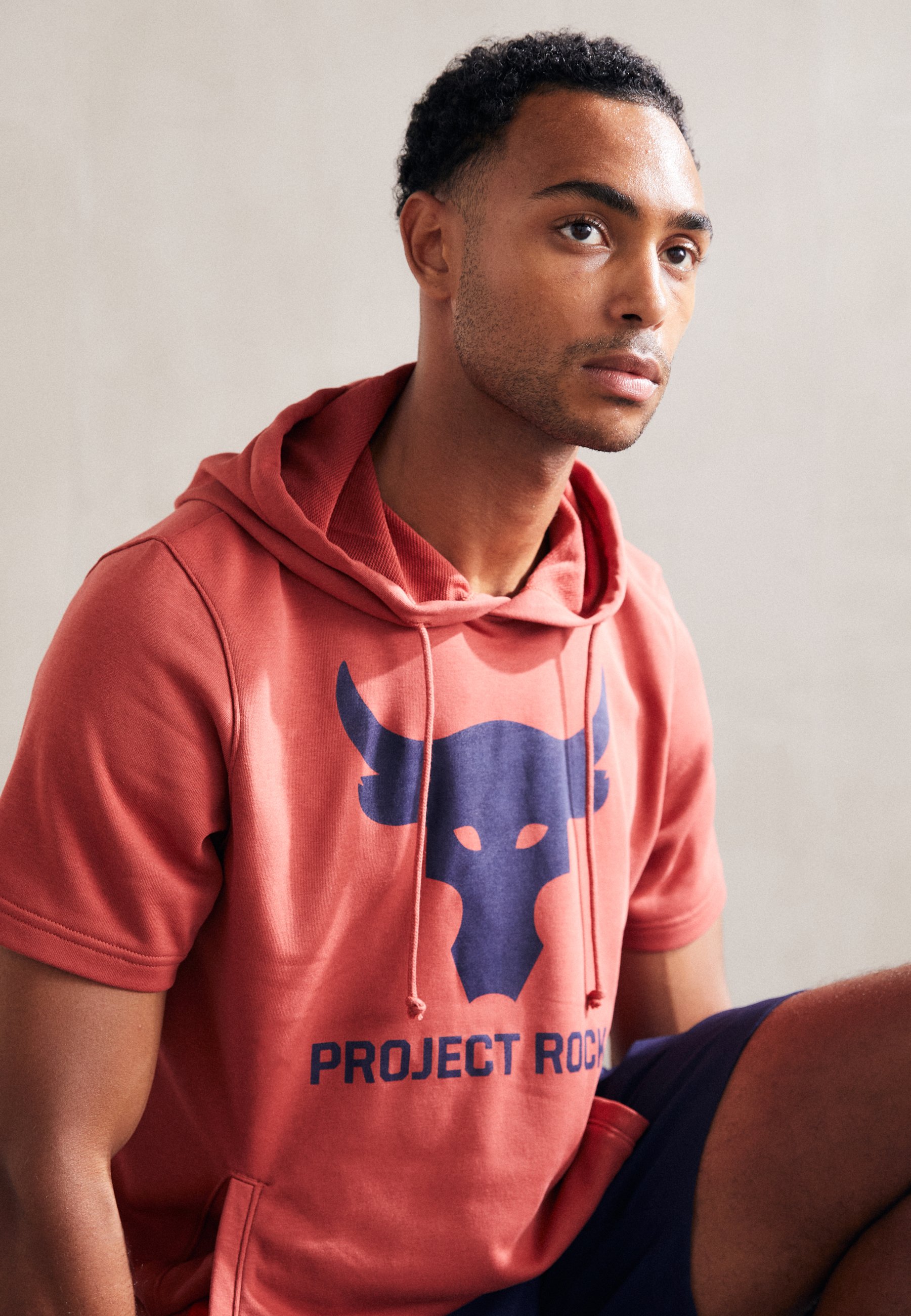 Under Armour ROCK TERRY - T-shirt imprimé - heritage red/midnight  navy/rouge - ZALANDO.FR
