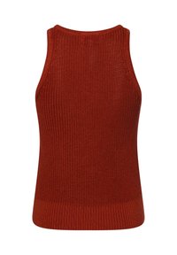 Top na ramiączkach w kolorze rdzawego brązu o prążkowanej fakturze, bez rękawów i z dopasowanym paskiem w talii. Posiada zaokrąglony dekolt i bezszwowe ramiona.