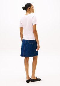 Thumbnail Image 4