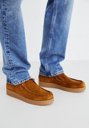 Levi's® RED TAB - Volnočasové šněrovací boty - light brown