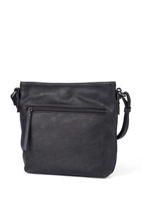 Sac en cuir noir à bandoulière avec une surface texturée, une fermeture à glissière sur le dessus et une poche zippée à l'avant ; sangle réglable.