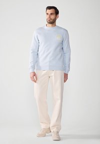 Thumbnail Image 2