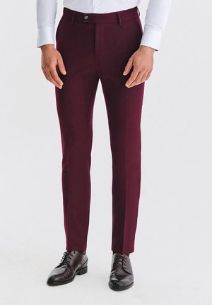 - Spodnie garniturowe