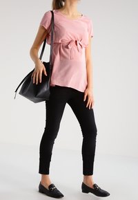 Zalando Essentials Maternity Blůza - light pink