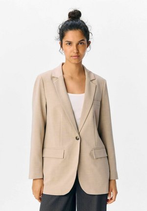 Blazer - tannin