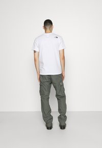 Carhartt WIP PANT COLUMBIA  - Calças cargo - thyme rinsed
