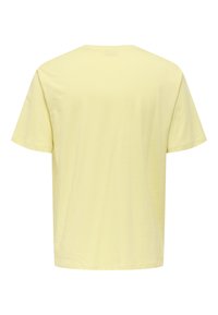Only & Sons BEANE RHABA KURZARMSHIRT - Camiseta estampada - gelb