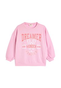 Felpa rosa con scollo rotondo, maniche lunghe gonfie e orlo a costine. Presenta la scritta "DREAMER", "W" e "WONDER FOREVER" stampate in colori a contrasto.