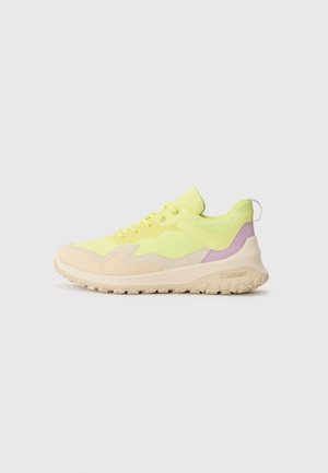 ECCO, ULT-TRN - Sneakers basse - limestone / sunny lime / lavender mist