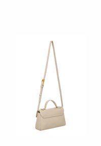 Beige Lederhandtasche mit einer strukturierten Form, Obergriff und verstellbarem Riemen. Verfügt über einen Umschlagklappe und eine strukturierte Oberfläche.
