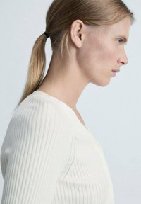 Mango Svetrík - off-white
