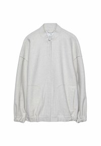 Lichtgrijze zip-up jack met een ronde kraag, lange mouwen, elastische zoom en twee voorzakken. Zachte, geweven stof met subtiele naden.