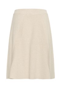 Beige kudumi seelik, millel on laienev disain, vertikaalsed sooned ja sile tekstuur. Keskmise reie pikkus, elastsest materjalist vöökoht.