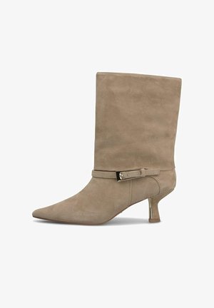 Alma en Pena, Botines bajos - taupe