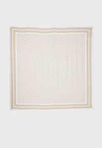Selezionato, medium beige